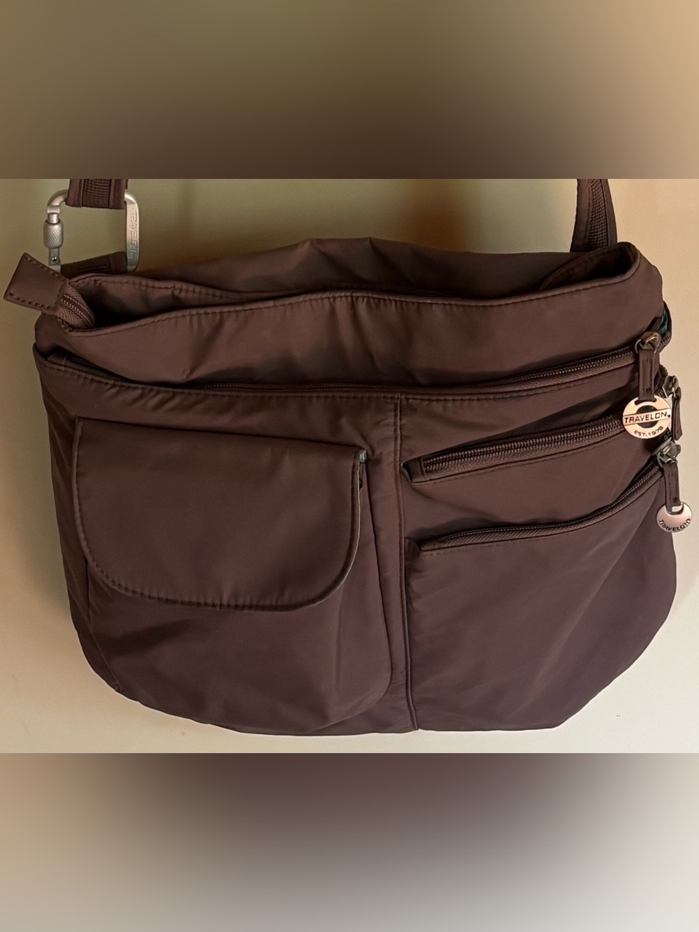 Travelon Anti-Theft Classic Crossbody RFID Locking Travel Bag Brown w/Aqua Liner
